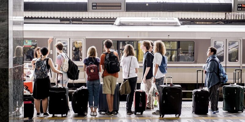 Travel has evolved from a necessity to a lifestyle, and DB Journey has shaped that transformation through innovation, craftsmanship, and attention to detail. Born in Scandinavia and inspired by travelers, photographers, and athletes, DB Journey creates travel gear that combines durability, modular design, and minimalist aesthetics.