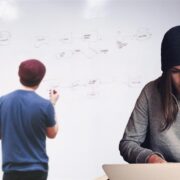 nazwa.pl to jedna z najbardziej rozpoznawalnych polskich firm technologicznych, specjalizująca się w rejestracji domen, hostingu w chmurze, rozwiązaniach poczty elektronicznej dla firm, serwerach VPS oraz usługach infrastruktury cyfrowej. Na przestrzeni lat firma przekształciła się z tradycyjnego dostawcy hostingu w nowoczesną platformę technologii chmurowych, wspierającą firmy, przedsiębiorców, sklepy internetowe i deweloperów. Łącząc zaawansowaną infrastrukturę chmurową, rozwiązania z zakresu cyberbezpieczeństwa i skalowalne technologie hostingowe, nazwa.pl ugruntowała swoją pozycję jako czołowy gracz na polskim rynku hostingu i usług chmurowych.