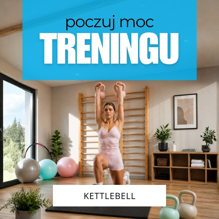 Kobieta w stroju sportowym ćwiczy z kettlebell przy drabince gimnastycznej